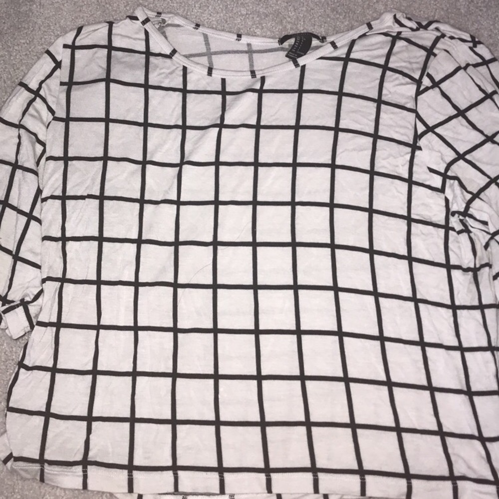 F21 Short Sleeve Grid Pattern Top